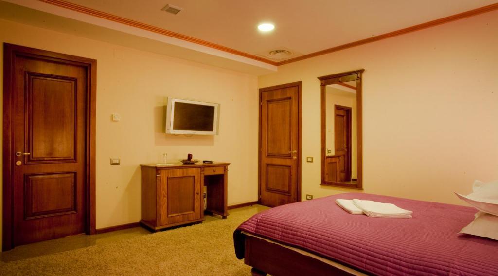 Hotel Dbh Bukurešť Pokoj fotografie