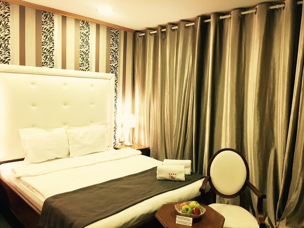 Hotel Dbh Bukurešť Exteriér fotografie