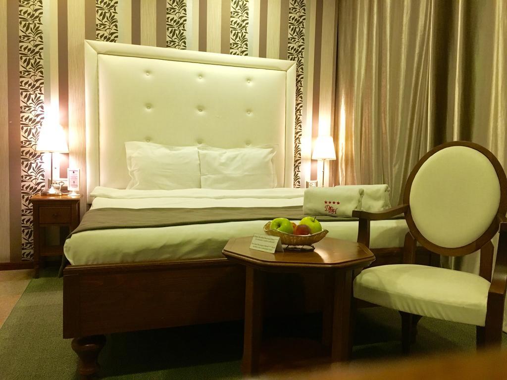 Hotel Dbh Bukurešť Exteriér fotografie