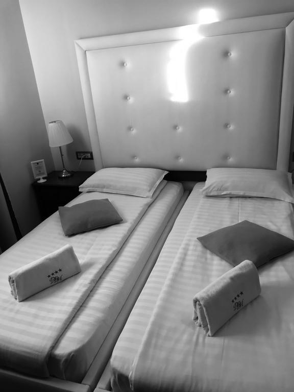 Hotel Dbh Bukurešť Exteriér fotografie