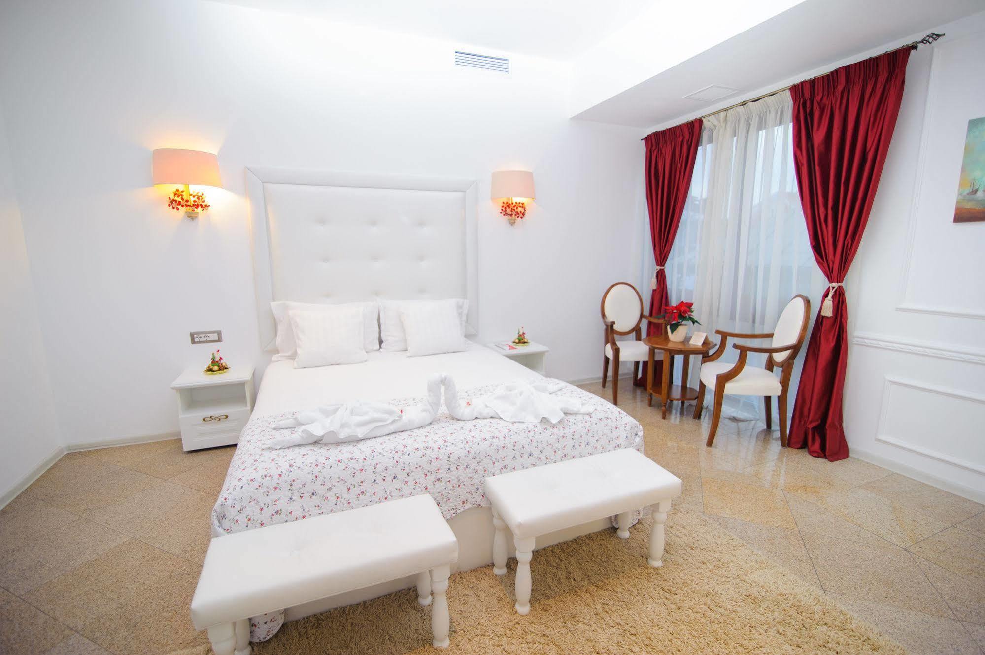 Hotel Dbh Bukurešť Exteriér fotografie