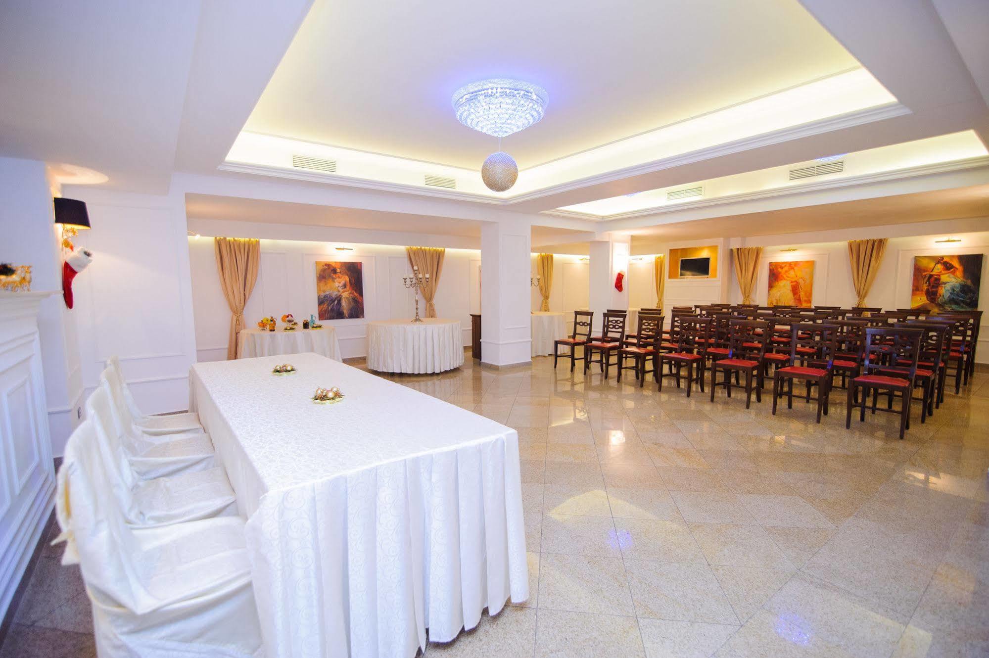 Hotel Dbh Bukurešť Exteriér fotografie